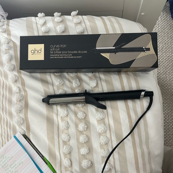 ghd Curve Iron Soft Curl Curling Iron - Picture 6 of 7
